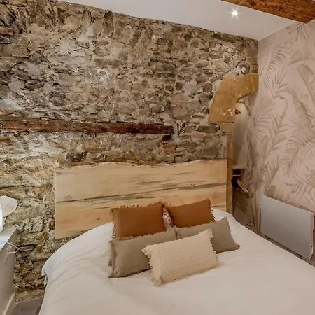 Le Saint-georges Apartment *